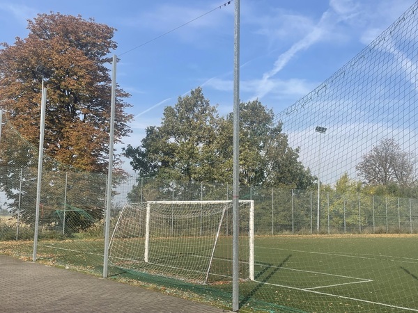 Boisko przy Zespole Szkół w Dobrzejewicach