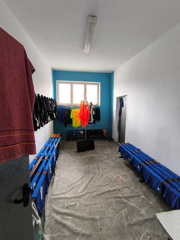 Szatnia klubu sportowego LKS "Tempo" Nienaszów